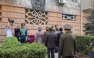 Церемония памяти генерала армии Сагадата Нурмагамбетова в Алматы собрала ветеранов и военнослужащих