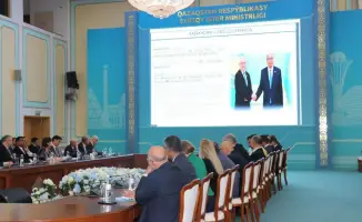 Вице-министр транспорта Казахстана обсудил авиационные достижения с дипломатами
