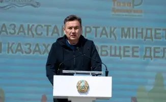 В Усть-Каменогорске высадка деревьев выпускниками школ укрепляет экологическую ответственность и местное сообщество