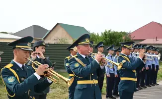Поздравление ветерана ВОВ Бейбитом Исабаевым с Днем Победы