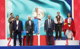 Павлодарская инспекторша: рукопашный бой на мировом уровне!