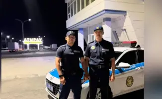 Атырау: полицейские доставили близнецов в больницу