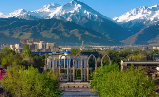 Ночь, свет и скорость: Almaty Glow Ride!