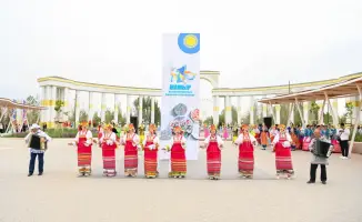 В Президентском парке прошло праздничное мероприятие, посвященное Дню единства народа Казахстана