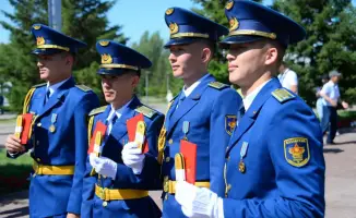 Выпускники военных вузов Казахстана получили новые возможности благодаря изменению порядка присвоения званий