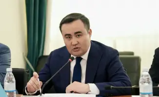 Встреча Ербола Туякбаева и Сурьи Дева: обсуждение влияния цифровизации на социальные права граждан