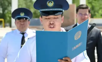 ГРАНДИОЗНЫЙ СТРОЕВОЙ СМОТР В ЖЕТЫСАЕ: ПРОВЕРКА СЛУЖЕБНОЙ ПОДГОТОВКИ И ВРУЧЕНИЕ НАГРАД