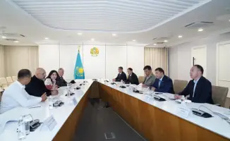 Встреча акима Туркестанской области Нуралхана Кошерова с председателем YDA Holding Хусейном Арсланом обсуждение строительства больницы и инвестиционных проектов