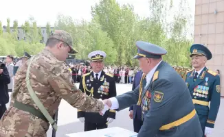 В Астане более 400 выпускников военной кафедры приняли присягу