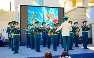 Концерт военнослужащих Погранслужбы Казахстана на набережной Есиля в честь Дня защитника Отечества и Дня Победы