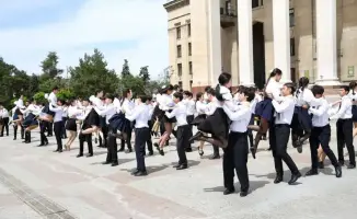 Вальс как подарок: 90 лет Алмалинскому району!