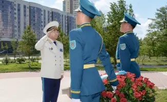 Возложение цветов к памятнику Бауыржана Момышулы: вклад прокуратуры в сохранение исторической памяти