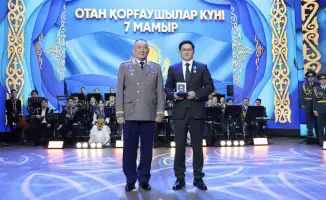 В Астане прошло торжественное собрание, посвященное Дню защитника Отечества, с вручением наград военнослужащим